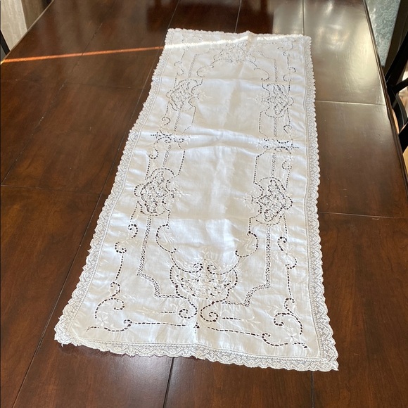 Other - Elegant Vintage White Lace Table Embroidered Runner!